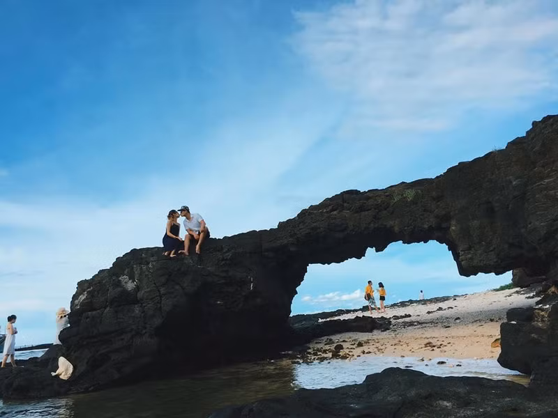 Lý Sơn (Quảng Ngãi) được dân du lịch ưu ái đặt cho cái tên là "đảo thiên đường" bởi vẻ đẹp hoang sơ và hùng vĩ mà vô cùng lãng mạn. Ảnh: Zen Nguyễn. nhung diem check in tuyet dep cho ban tre luu giu tinh yeu