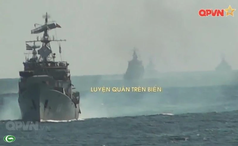 tren nhung con tau san ngam