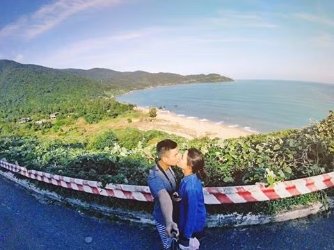 Ngoài biển là nguồn cảm hứng du lịch vô tận, Ngũ Hành Sơn, bán đảo Sơn Trà, Bà Nà hill... là những điểm du lịch hấp dẫn không thể bỏ qua khi bạn đến nơi đây. Ảnh: Hoàng Hiệp. nhung diem check in tuyet dep cho ban tre luu giu tinh yeu