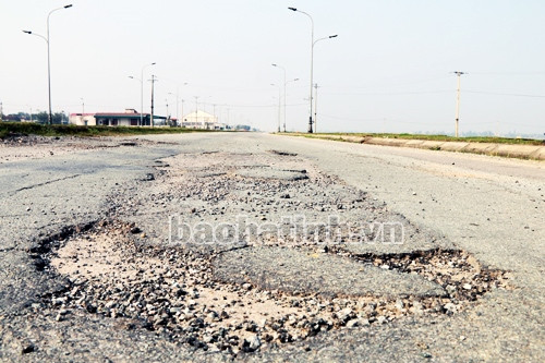 Nam cầu Cày – cầu Thạch Đồng: Đường trăm tỷ, nghĩ mà buồn! ảnh 1 Nam cầu Cày – cầu Thạch Đồng: Đường trăm tỷ, nghĩ mà buồn! ảnh 1