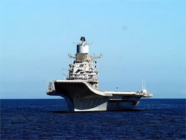 Uy lực hạm đội tàu sân bay mạnh nhất châu Á ảnh 2