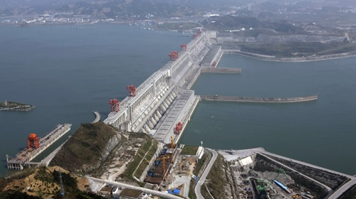 Những công trình “hao tiền tốn của” nhất mọi thời đại ảnh 2