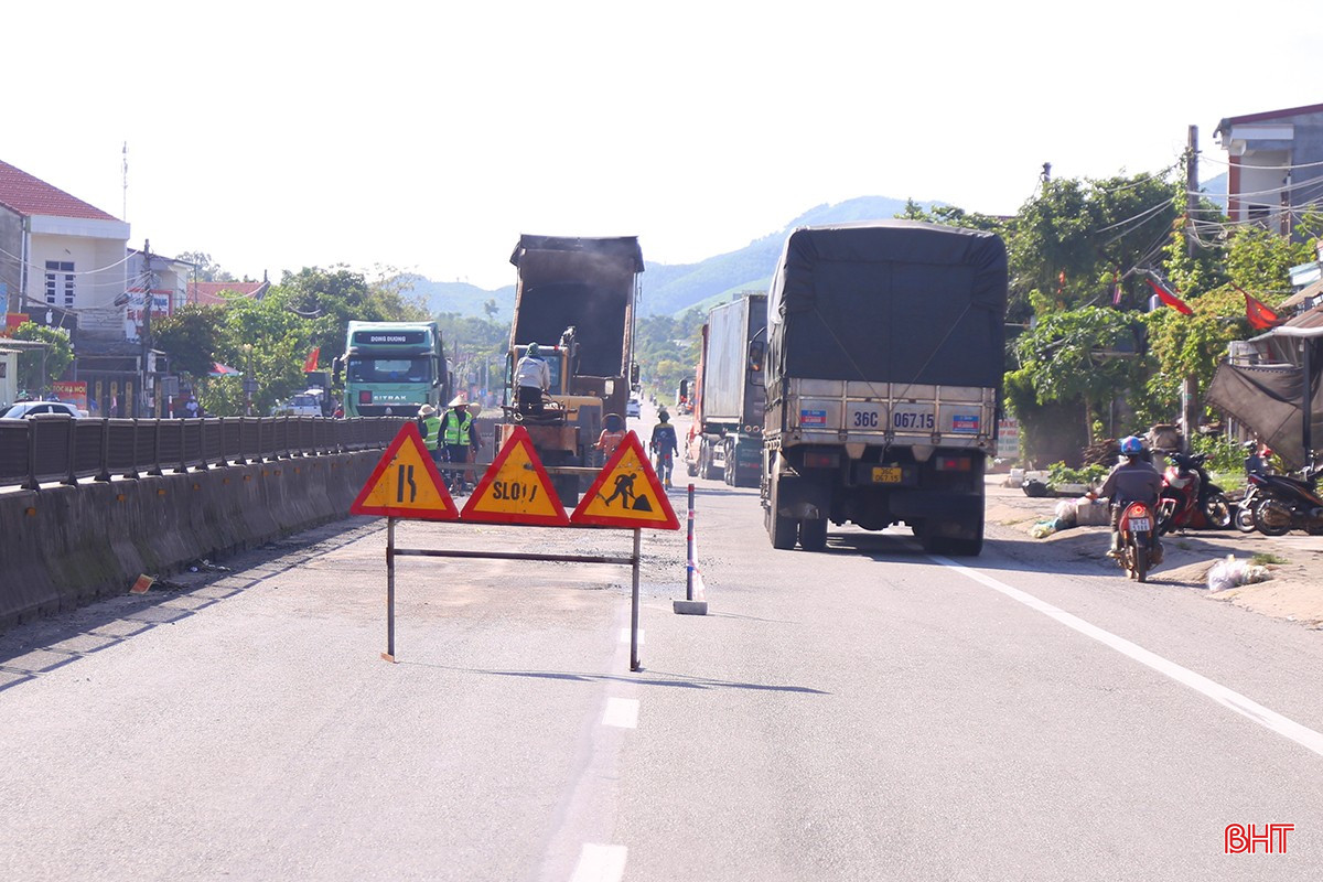 Trường hợp không thực hiện nghiêm biện pháp đảm bảo ATGT khi vừa khai thác, vừa thi công trên quốc lộ 1 qua Hà Tĩnh có thể dẫn tới ùn tắc, tai nạn giao thông. an-toan-giao-thong-2-5448.jpg