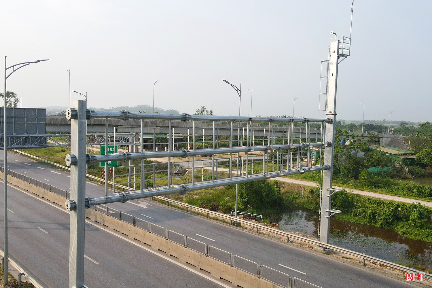 bqbht_br_tram-thu-phi-cao-toc-qua-ha-tinh-2a.jpg