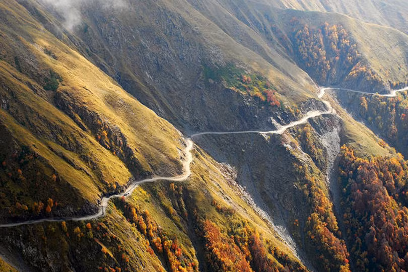 Khám phá những cung đường nguy hiểm nhất hành tinh