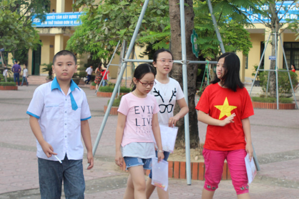 Sáng nay, 589 thí sinh thi vào Trường THCS Lê Văn Thiêm