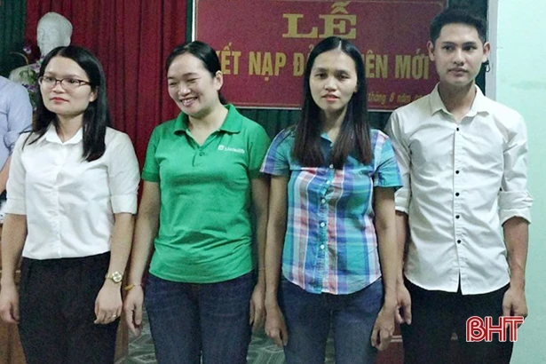 Đảng bộ Vũ Quang 5 năm kết nạp 1.080 đảng viên