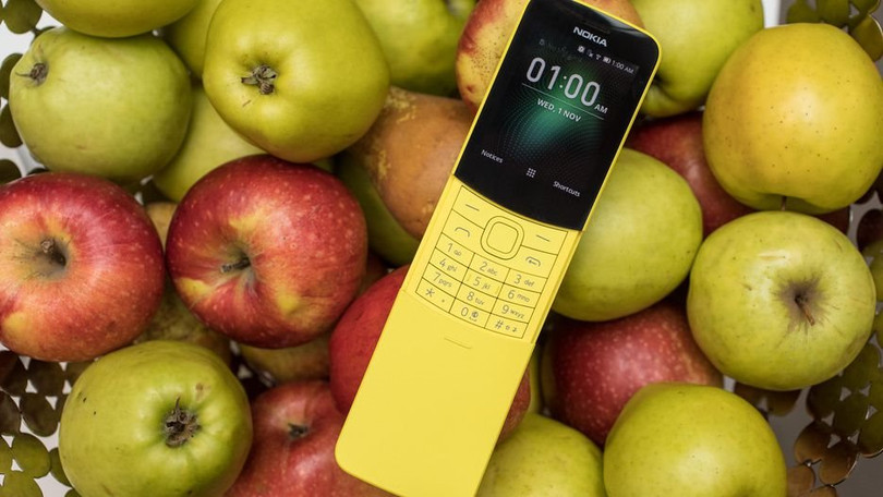 Cuối cùng Nokia 8110 màu vàng chuối cũng được bán tại Việt Nam