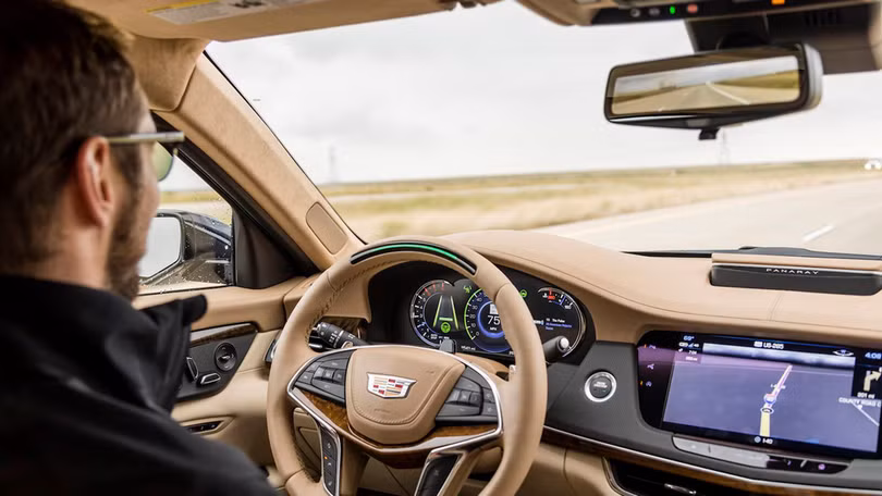 Công nghệ giúp tài xế ngồi chơi suốt 2.000 km không cần ôm vô-lăng