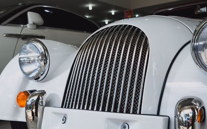 Morgan Plus 4 - xe mui trần hàng hiếm đầu tiên về Việt Nam