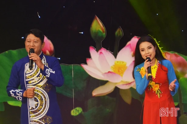 Giao lưu điển hình tiên tiến thi đua yêu nước tại Hà Tĩnh