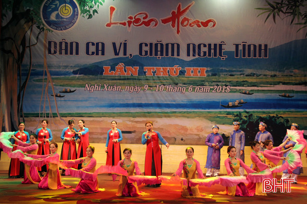 Gần 500 nghệ nhân, diễn viên tham gia Liên hoan Dân ca ví, giặm huyện Nghi Xuân