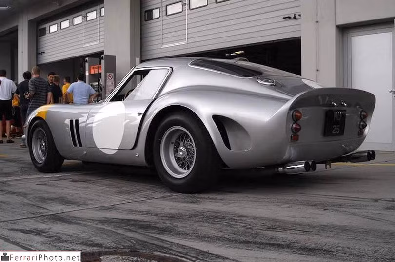 Sốc với Ferrari 250 GTO đắt nhất Thế giới có giá 1.587 tỷ<time></time>