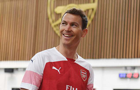 Argentina huỷ giao hữu vì Messi. Lichtsteiner ra mắt Arsenal. Buffon bị treo giò 3 trận ảnh 3 Argentina huỷ giao hữu vì Messi. Lichtsteiner ra mắt Arsenal. Buffon bị treo giò 3 trận