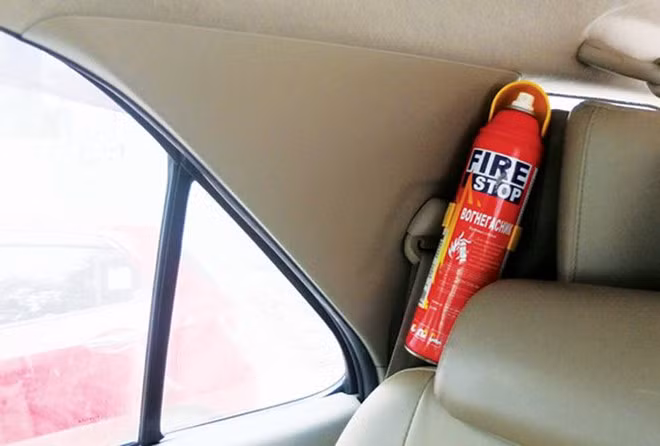 Tác hại khi đỗ xe dưới trời nắng và cách khắc phục