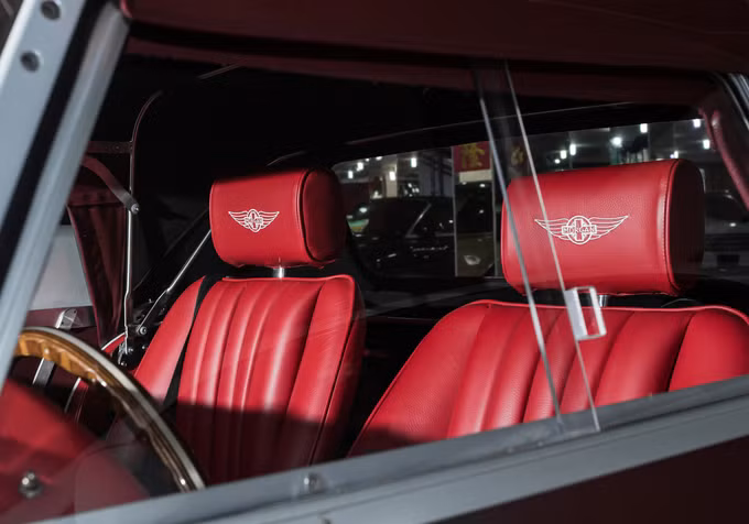 Morgan Plus 4 - xe mui trần hàng hiếm đầu tiên về Việt Nam