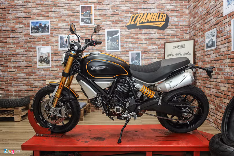 Ducati Scrambler Sport 1100 giá 505 triệu đồng tại VN