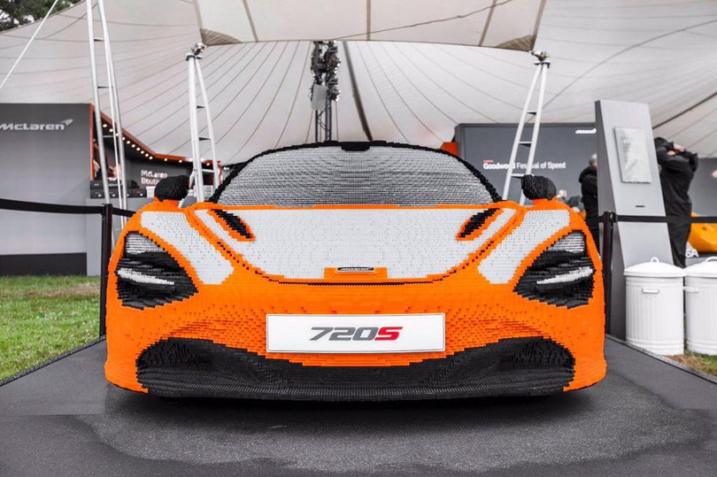 Siêu xe McLaren 720S làm từ 280.000 viên Lego