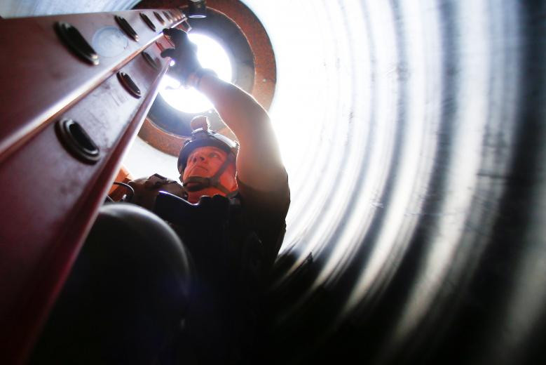 Bên trong đường hầm xuyên biên giới Mỹ-Mexico