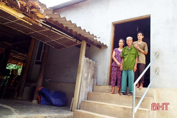 Rước nợ vào thân khi nhà từ thiện bỗng dưng mất hút!