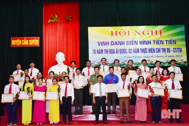 Cẩm Xuyên vinh danh 59 tập thể, cá nhân điển hình tiên tiến