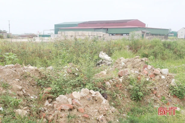 “Đất vàng” Thạch Hưng… thành nơi đổ rác!