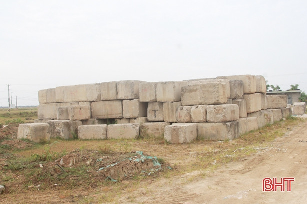 “Đất vàng” Thạch Hưng… thành nơi đổ rác!