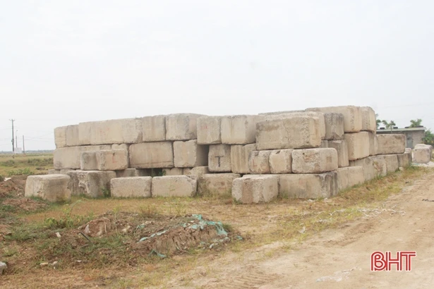 “Đất vàng” Thạch Hưng… thành nơi đổ rác!