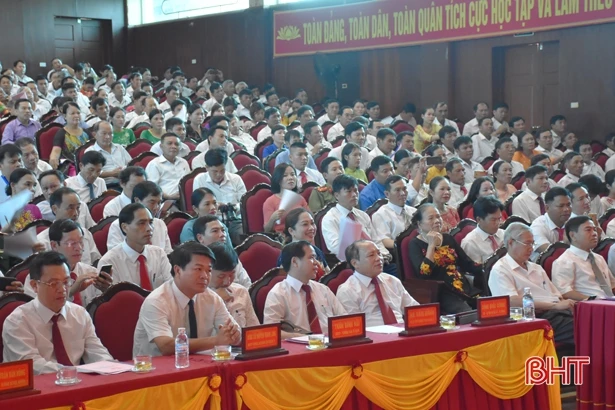 Cẩm Xuyên vinh danh 59 tập thể, cá nhân điển hình tiên tiến