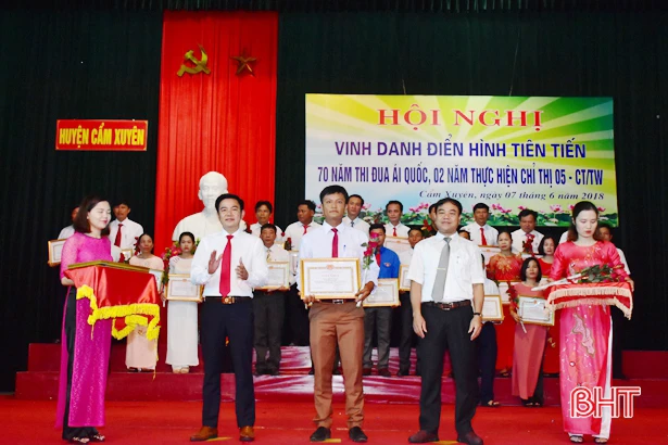 Cẩm Xuyên vinh danh 59 tập thể, cá nhân điển hình tiên tiến
