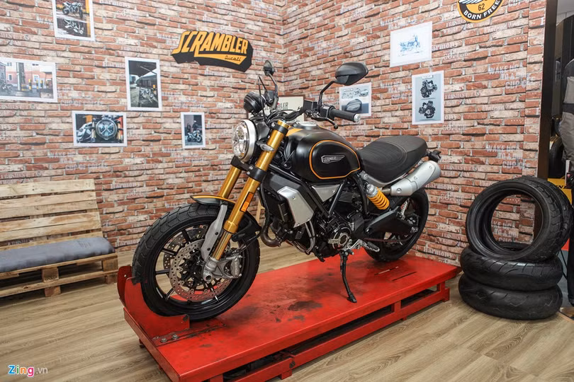 Ducati Scrambler Sport 1100 giá 505 triệu đồng tại VN