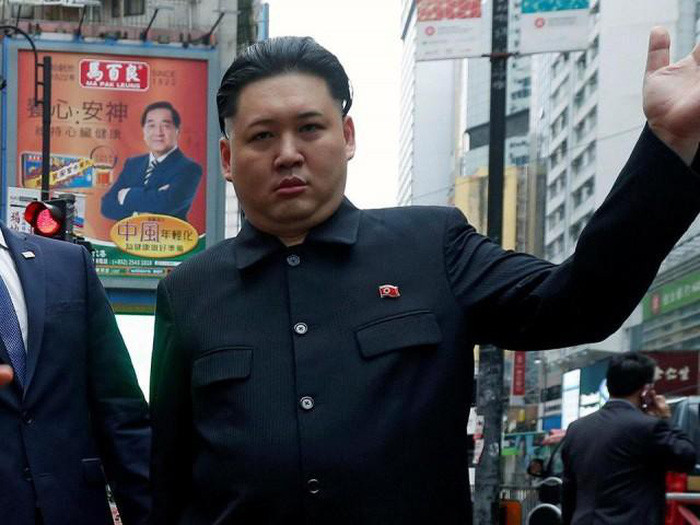 Kim Jong Un giả bị tạm giữ, thẩm vấn tại Singapore