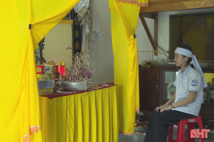 Vòng tay nhân ái: Xót thương nữ sinh mồ côi mẹ từ nhỏ, bố lại vừa mất