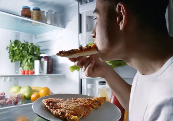 Từ bỏ những thói quen ăn uống sai lầm khiến cơ thể mệt mỏi