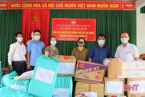 Thị trấn Thạch Hà ủng hộ hơn 200 triệu đồng cho công tác phòng chống dịch