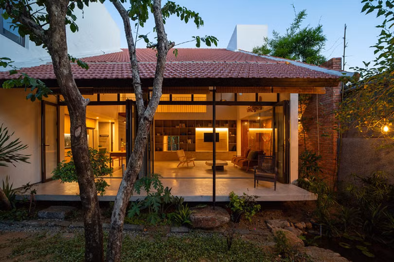 Ngôi nhà “hòa mình vào thiên nhiên” ở Hà Tĩnh lên tạp chí kiến trúc hàng đầu của Mỹ