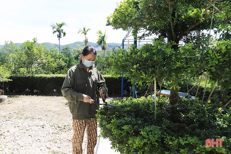 Người dân Vũ Quang xây dựng “Nhà sạch - vườn đẹp - an toàn COVID”