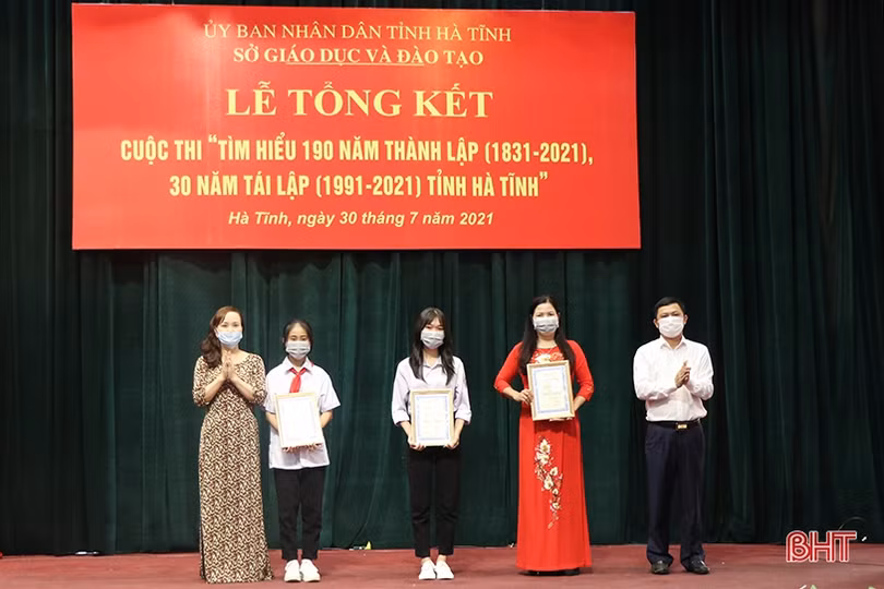 Trao 65 giải Cuộc thi Tìm hiểu 190 năm thành lập, 30 năm tái lập tỉnh” ngành GD&ĐT Hà Tĩnh