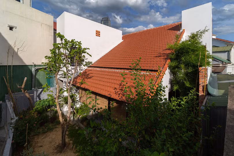 Ngôi nhà “hòa mình vào thiên nhiên” ở Hà Tĩnh lên tạp chí kiến trúc hàng đầu của Mỹ