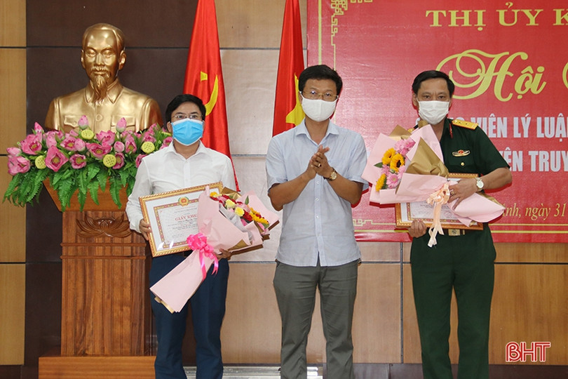 Thị xã Kỳ Anh thi giảng viên lý luận chính trị và báo cáo viên giỏi