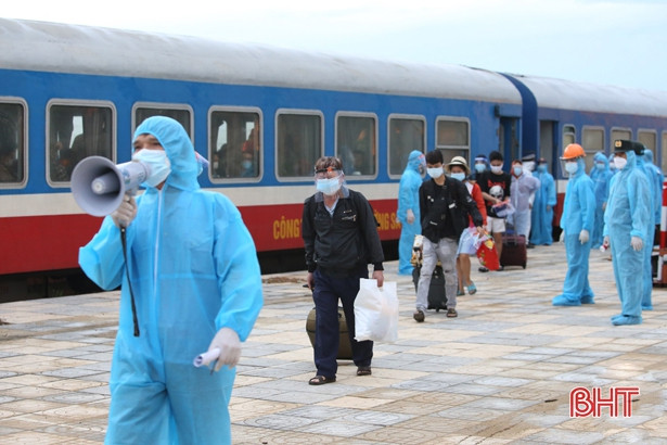 Hà Tĩnh ghi nhận công dân đầu tiên trên chuyến tàu SE14 dương tính với virus SARS-CoV-2