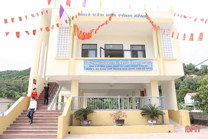 Khánh thành 2 nhà văn hóa cộng đồng kết hợp tránh trú bão, lũ ở Nghi Xuân