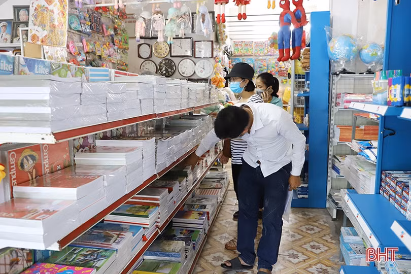 Thị trường đồ dùng học tập tại Hà Tĩnh: đa dạng mẫu mã, giá cả ổn định!