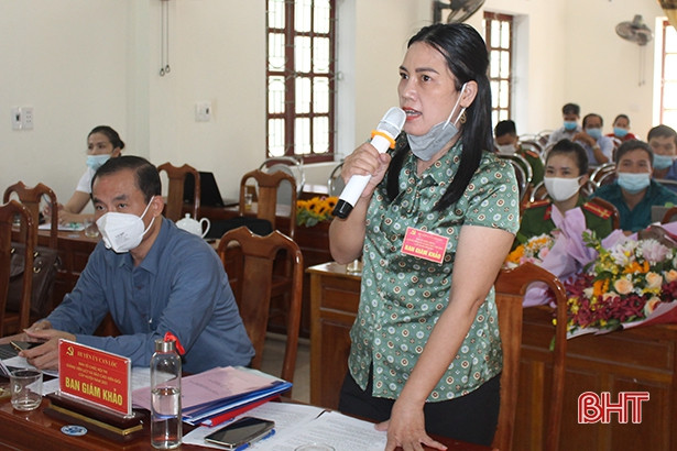 Can Lộc trao giải Hội thi Giảng viên lý luận chính trị và Báo cáo viên giỏi