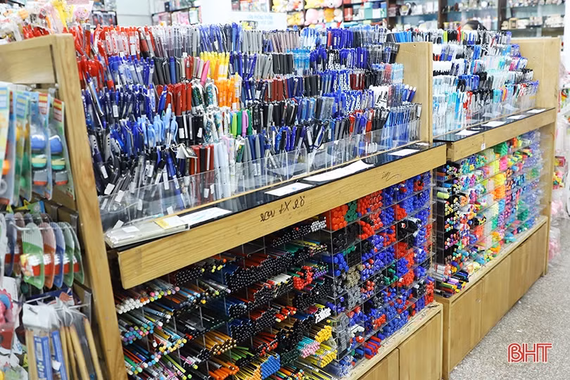 Thị trường đồ dùng học tập tại Hà Tĩnh: đa dạng mẫu mã, giá cả ổn định!