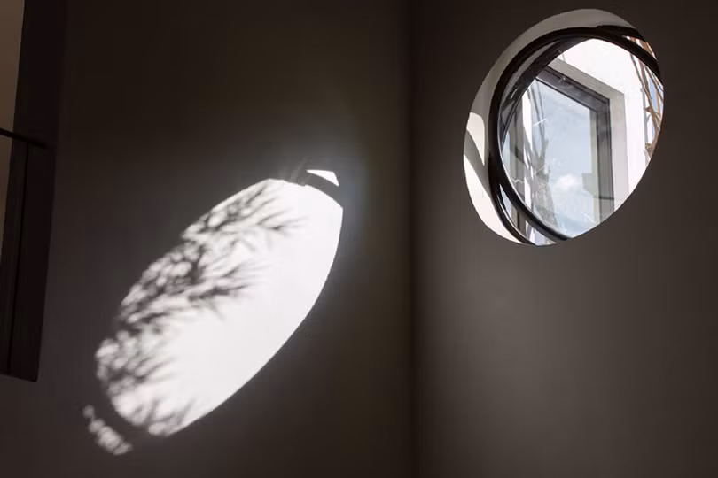 Ngôi nhà “hòa mình vào thiên nhiên” ở Hà Tĩnh lên tạp chí kiến trúc hàng đầu của Mỹ