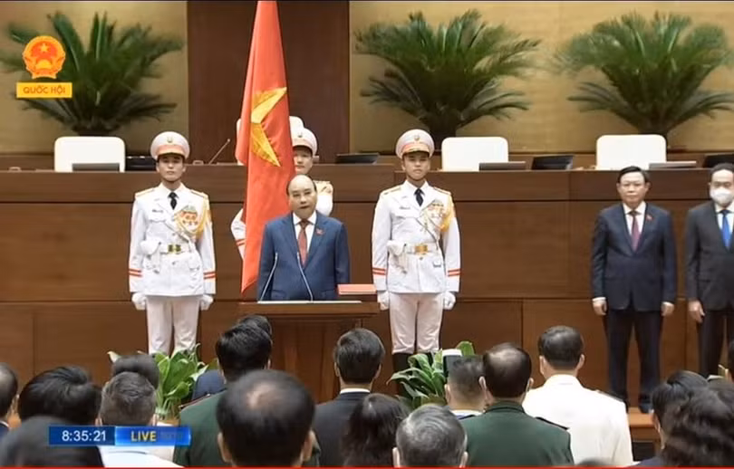 Chủ tịch nước Nguyễn Xuân Phúc tuyên thệ nhậm chức