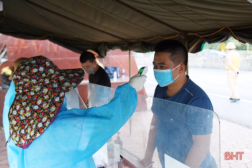 Hà Tĩnh chủ động phương án phòng dịch khi gia tăng lượng người đi xe máy từ miền Nam về quê