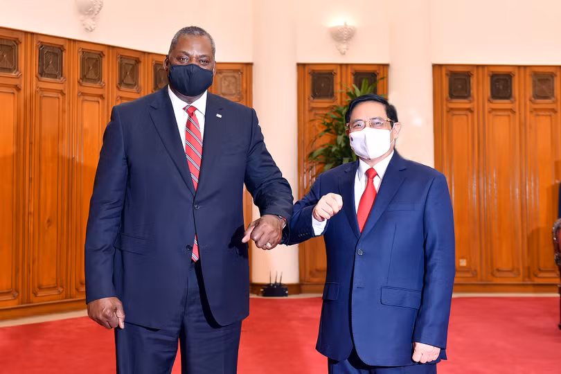 Thủ tướng Phạm Minh Chính tiếp Bộ trưởng Quốc phòng Hoa Kỳ Lloyd Austin đang có chuyến thăm chính thức Việt Nam. Ảnh: VGP/Nhật Bắc Thủ tướng Phạm Minh Chính tiếp Bộ trưởng Quốc phòng Hoa Kỳ