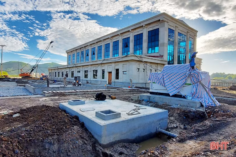 “Đón” nắng, đẩy nhanh tiến độ các công trình trọng điểm ở Vũ Quang